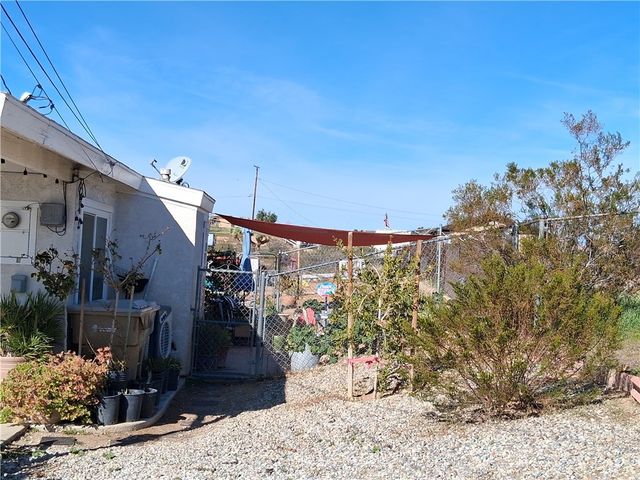 18778 Valencia, Hesperia, CA 92345