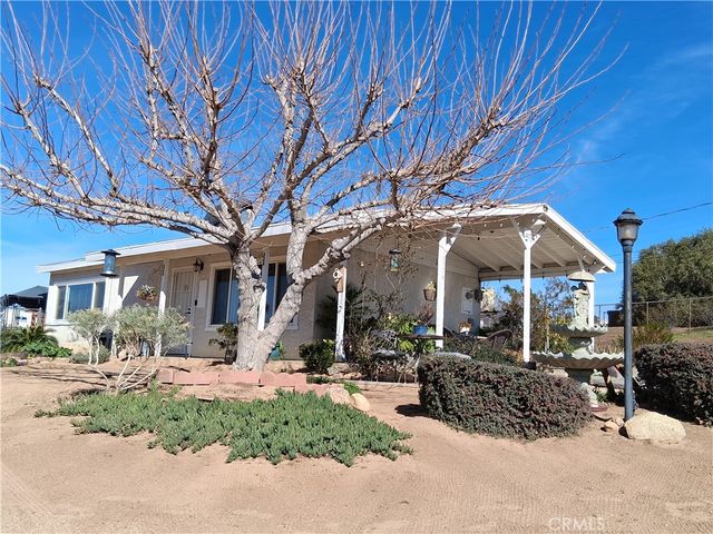 18778 Valencia, Hesperia, CA 92345