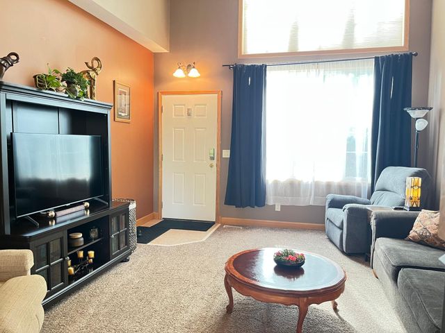 9174 Overlook Lane, Monticello, MN 55362