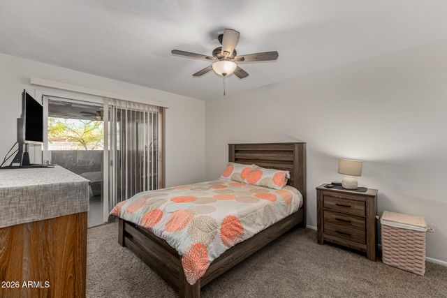 10815 W NORTHERN Avenue 102, Glendale, AZ 85307