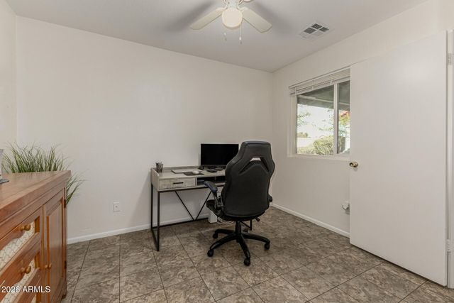 10815 W NORTHERN Avenue 102, Glendale, AZ 85307