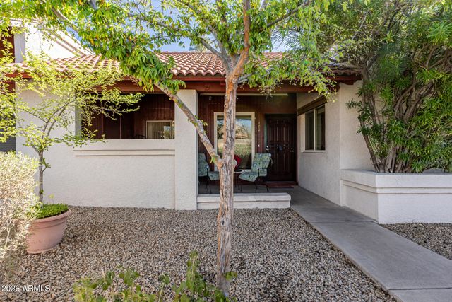 10815 W NORTHERN Avenue 102, Glendale, AZ 85307