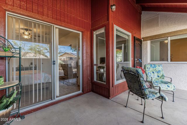 10815 W NORTHERN Avenue 102, Glendale, AZ 85307