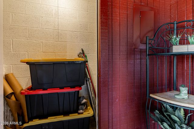 10815 W NORTHERN Avenue 102, Glendale, AZ 85307