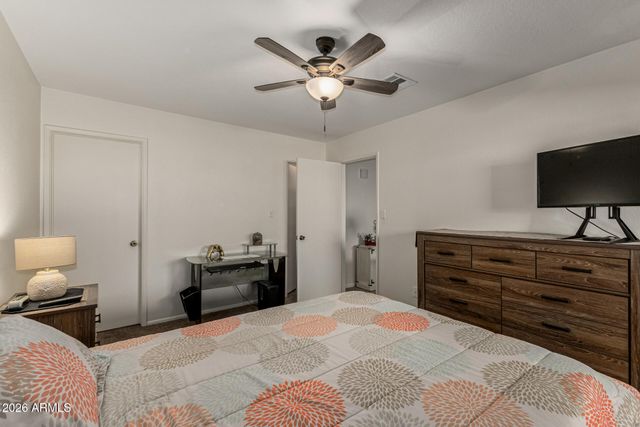 10815 W NORTHERN Avenue 102, Glendale, AZ 85307