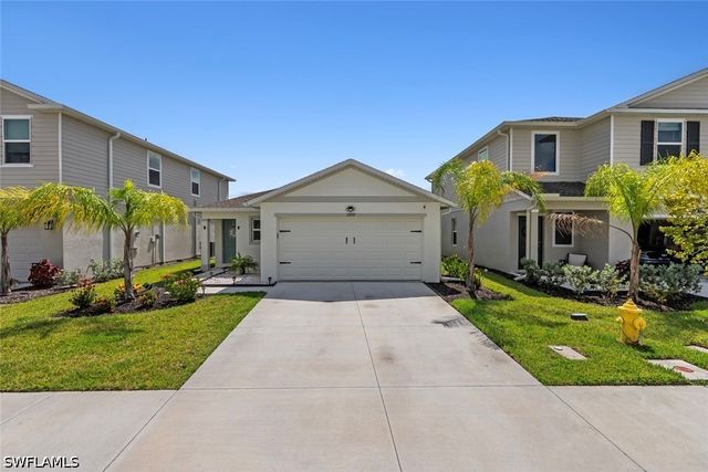 12119 Shortleaf Pine TRL, Fort Myers, FL 33966