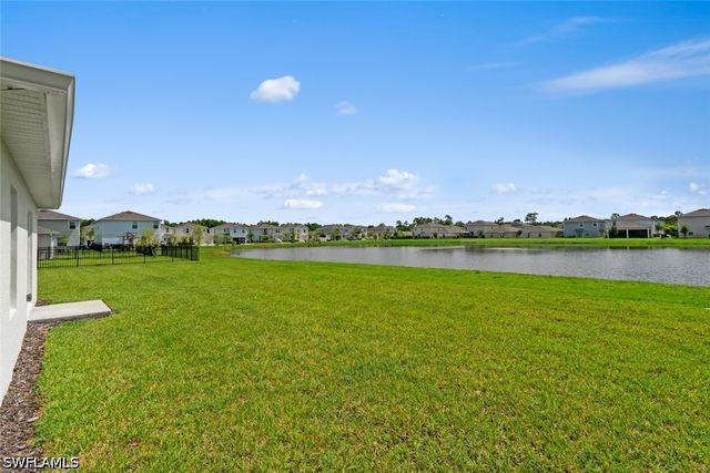 12119 Shortleaf Pine TRL, Fort Myers, FL 33966