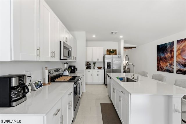 12119 Shortleaf Pine TRL, Fort Myers, FL 33966