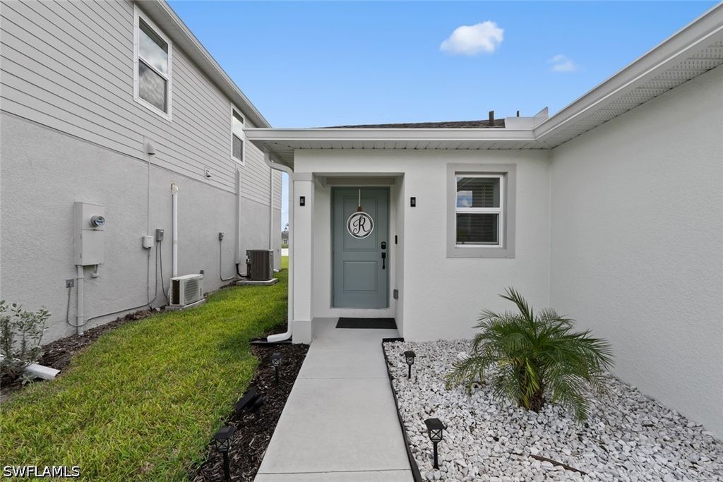 12119 Shortleaf Pine TRL, Fort Myers, FL 33966