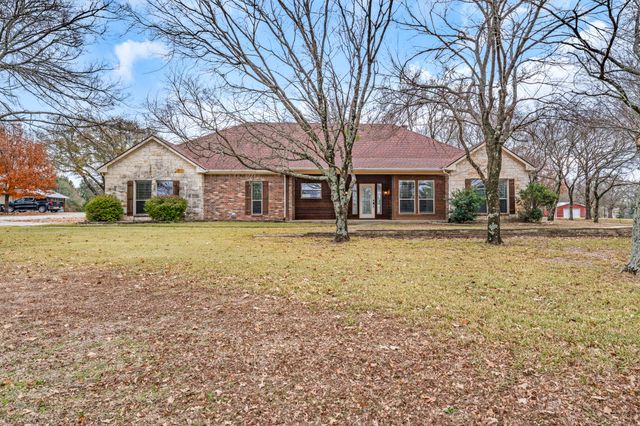 10471 Holly Creek Road, Terrell, TX 75160