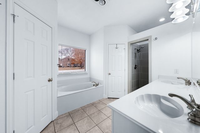 10471 Holly Creek Road, Terrell, TX 75160