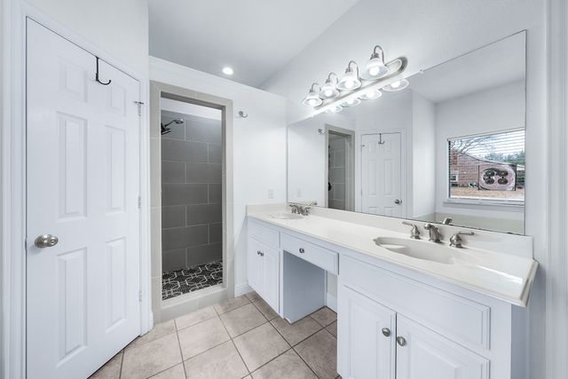 10471 Holly Creek Road, Terrell, TX 75160