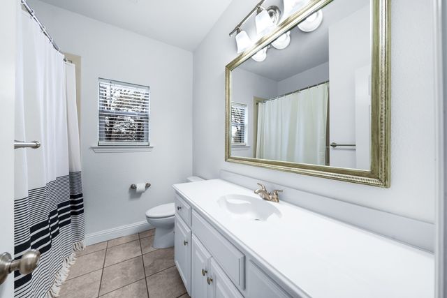 10471 Holly Creek Road, Terrell, TX 75160