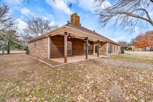 10471 Holly Creek Road, Terrell, TX 75160