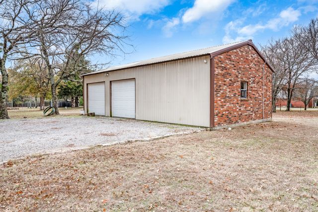 10471 Holly Creek Road, Terrell, TX 75160