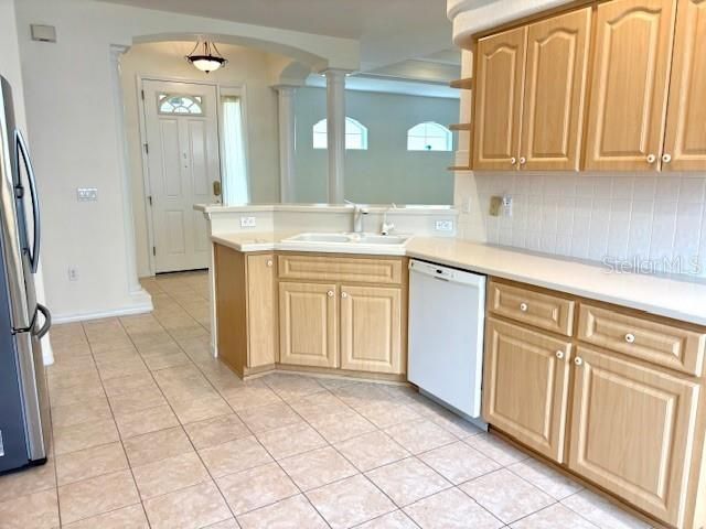 5586 LEGEND HILLS LANE, Spring Hill, FL 34609