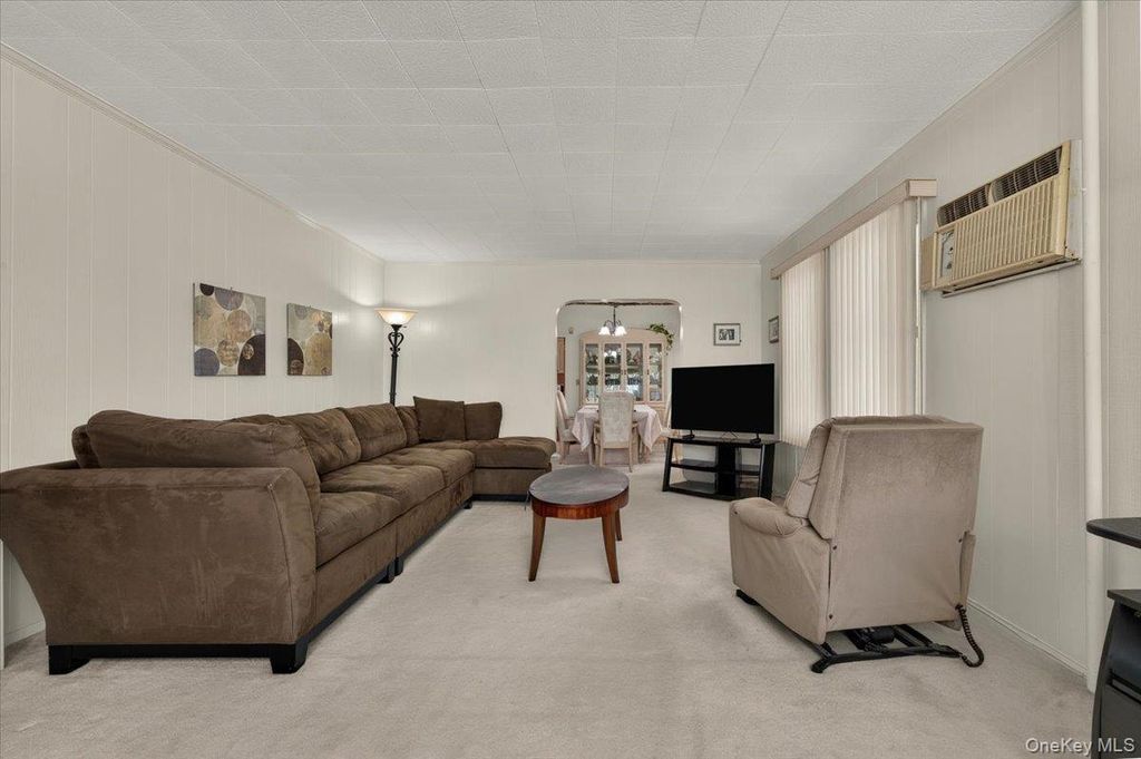 108-10 107th Avenue, Richmond Hill S., NY 11419 — photo 4