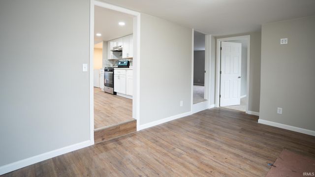 918 SW Dale Street, Mishawaka, IN 46544