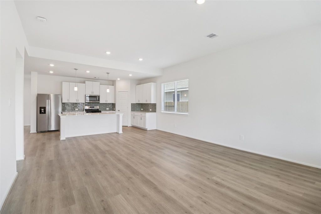 5217 Redbud Valley Drive, Pearland, TX 77584
