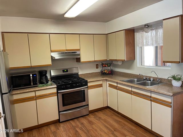 219 W HUNTER Street, Mesa, AZ 85201