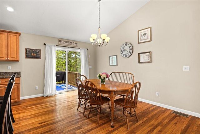 1 Doctor Braley Road, Rochester, MA 02770