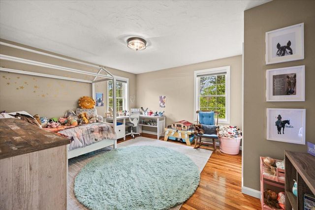1 Doctor Braley Road, Rochester, MA 02770