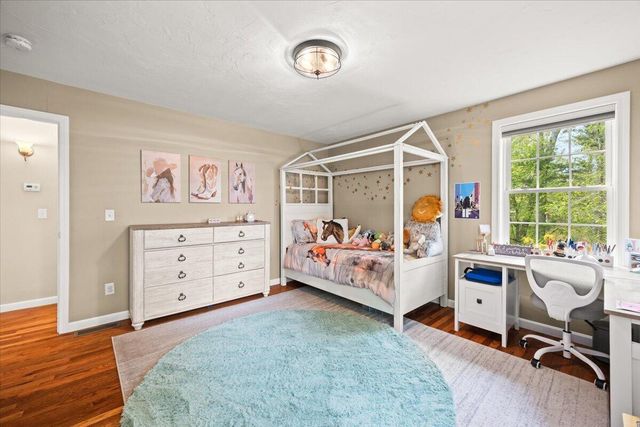 1 Doctor Braley Road, Rochester, MA 02770