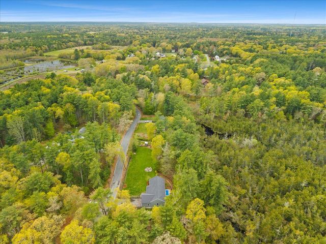 1 Doctor Braley Road, Rochester, MA 02770