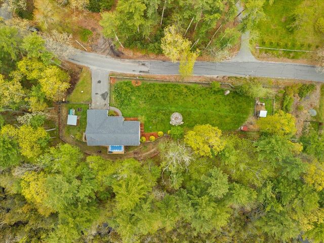 1 Doctor Braley Road, Rochester, MA 02770
