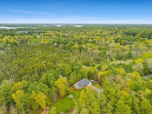 1 Doctor Braley Road, Rochester, MA 02770