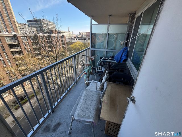 100 York Street E9, New Haven, CT 06510