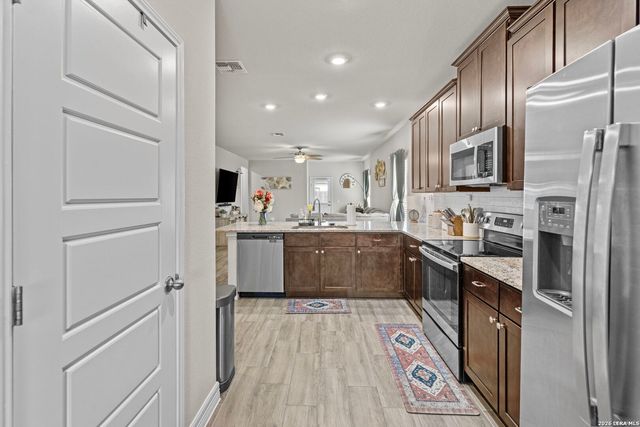729 TUPELO TANK DR, New Braunfels, TX 78130