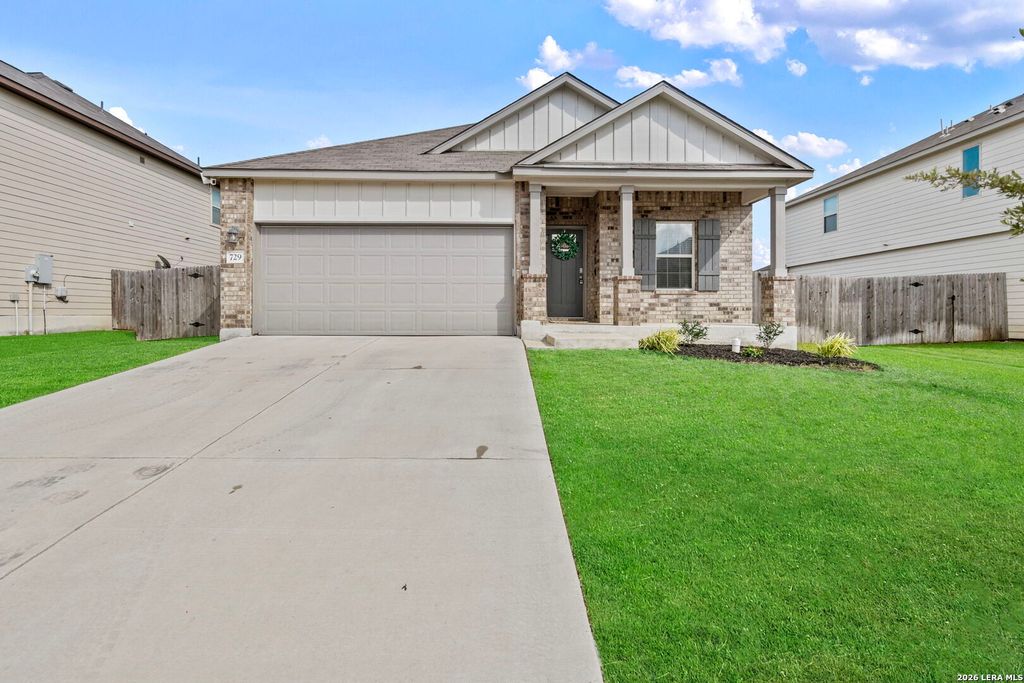 729 TUPELO TANK DR, New Braunfels, TX 78130