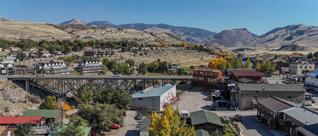 305 Spring Street, Gardiner, MT 59030 photo 10
