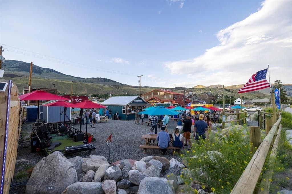305 Spring Street, Gardiner, MT 59030 photo 21