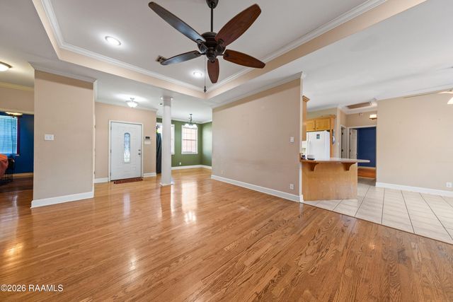 100 Longleaf Drive, Broussard, LA 70518