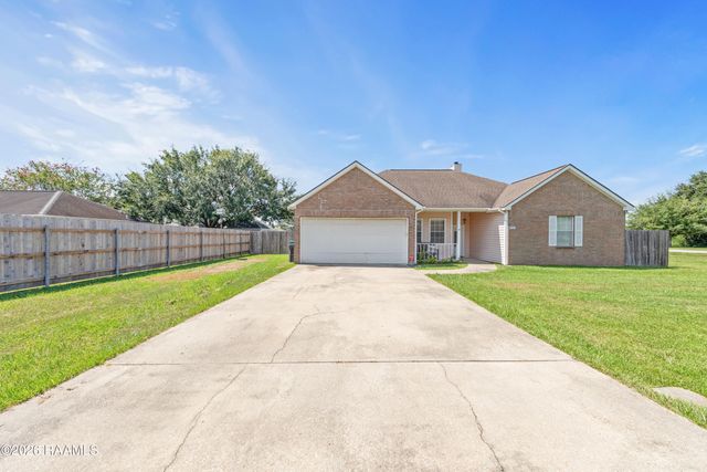 100 Longleaf Drive, Broussard, LA 70518