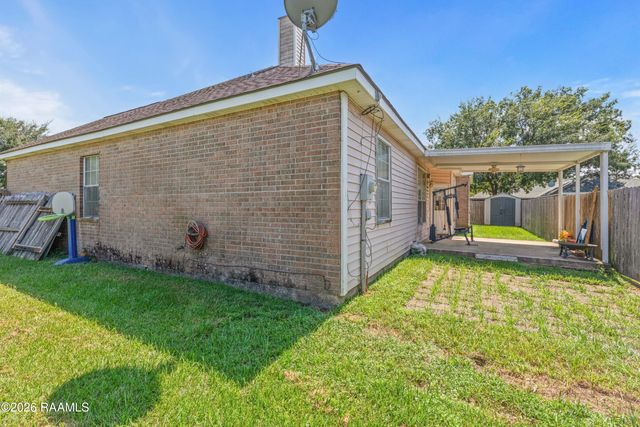 100 Longleaf Drive, Broussard, LA 70518