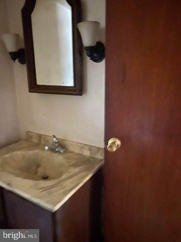2920 NEW YORK AVE, Baltimore, MD 21227