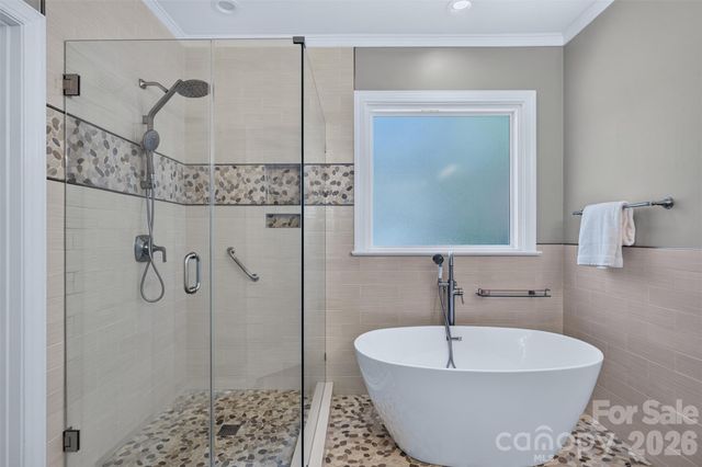 8011 Alba Court, Charlotte, NC 28269