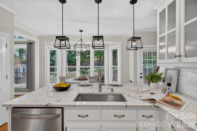 8011 Alba Court, Charlotte, NC 28269