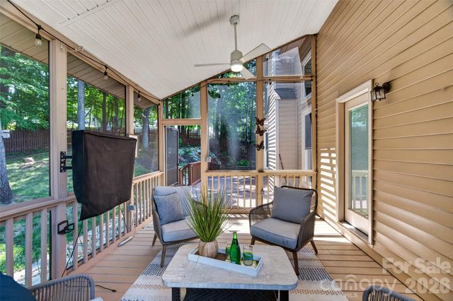 8011 Alba Court, Charlotte, NC 28269