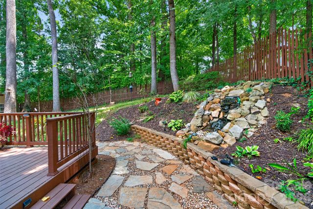 8011 Alba Court, Charlotte, NC 28269