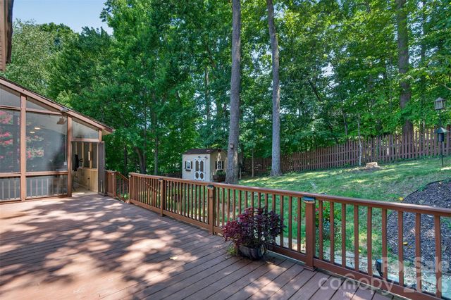 8011 Alba Court, Charlotte, NC 28269