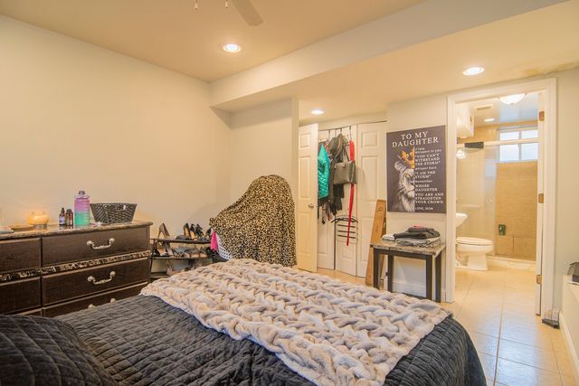 4400 W PARKER Avenue G, Chicago, IL 60639