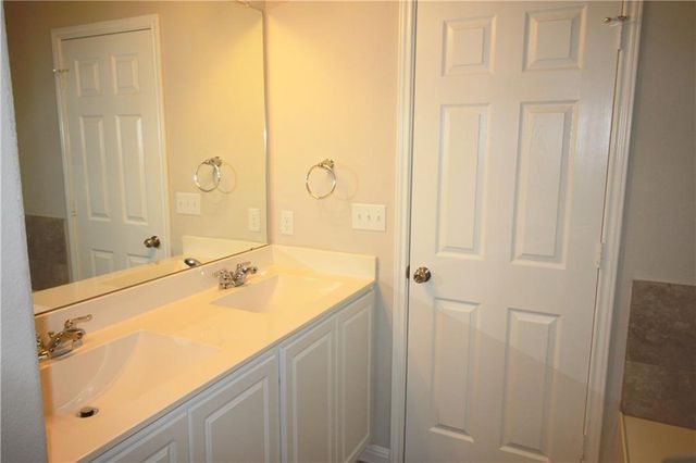 11000 Bruneau TRL, Austin, TX 78754