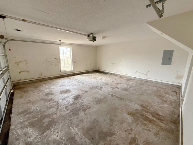 1680 BERRYHILL RD, Cordova, TN 38016