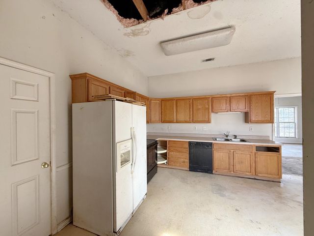 1680 BERRYHILL RD, Cordova, TN 38016