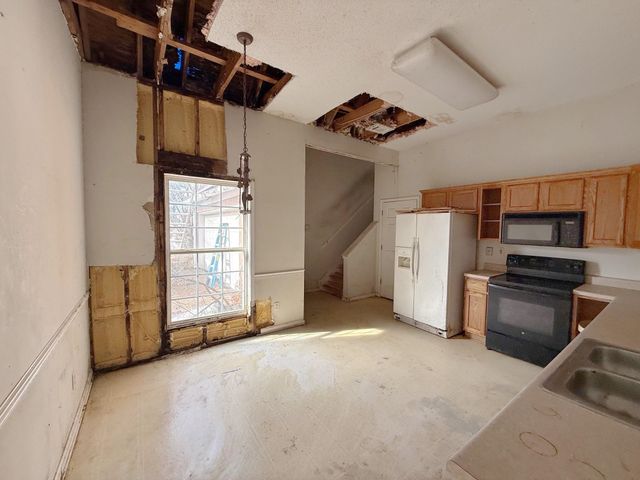 1680 BERRYHILL RD, Cordova, TN 38016