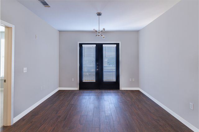 5609 SMU Boulevard 305, Dallas, TX 75206